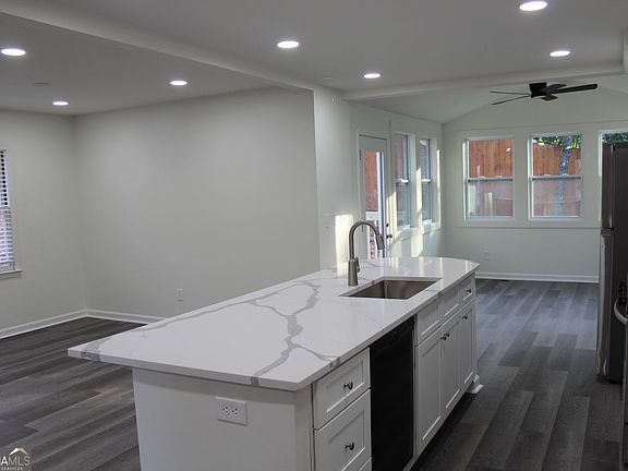 3rd image of 4034 Serin Ct NE