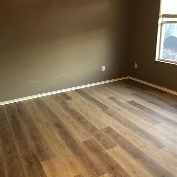 211 Woodley Rd — Photo 9