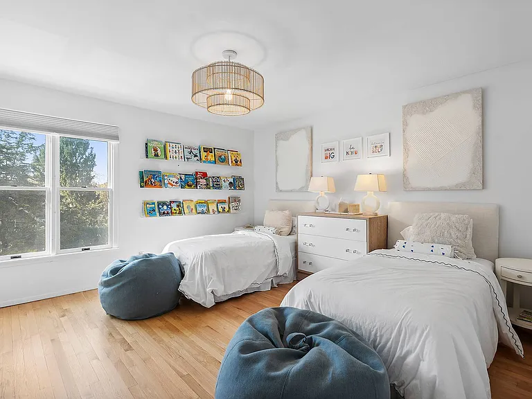 59 N Captains Neck Ln — Photo 16