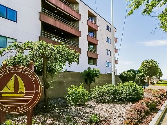 Gated Front Entrance to Kensie Point