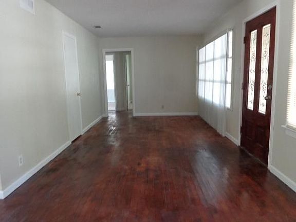 5th image of 2313 Sherry Cir