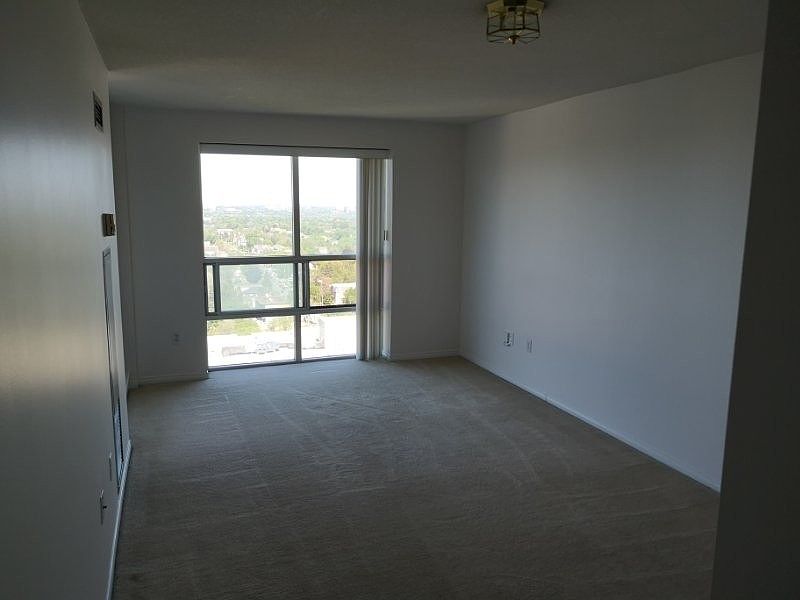 2nd image of 1 Pemberton Ave #2505