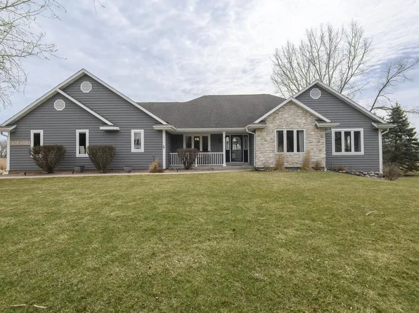 W231N7020 Homestead COURT, Sussex, WI 53089
