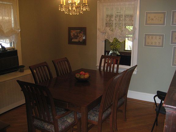 2nd image of 71 Crosshill St