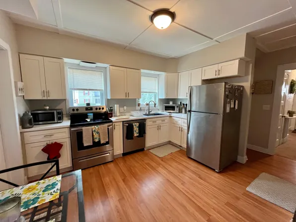 4 Stevens St, Nashua, NH 03060
