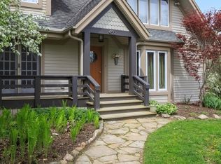 23W450 Trails End Rd, Carol Stream, IL 60188