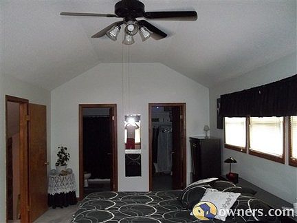 Master Bdrm W/bath + walk-in closet