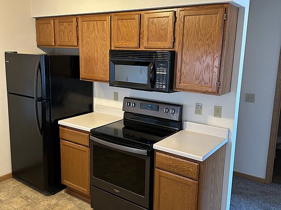 5th image of 4982 Pine Cone Ct #2