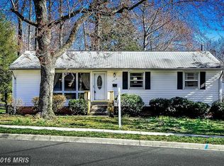 1212 Cottage St SW, Vienna, VA 22180