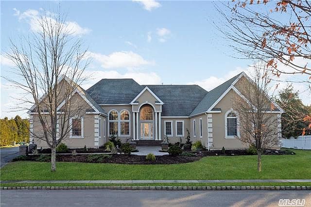 1st image of 9 Turnberry Ct