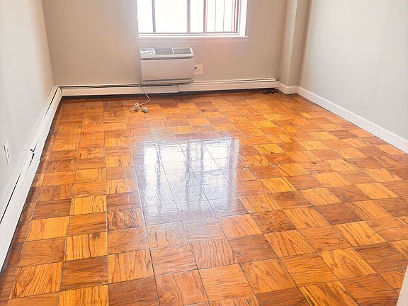 4th image of 14016 34th Ave #807A