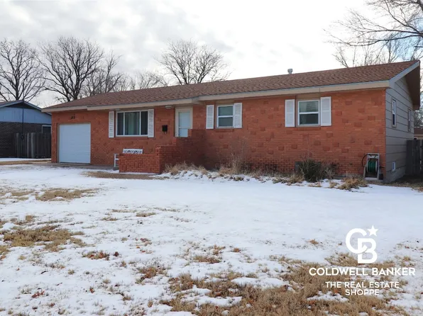 812 E Price St, Garden City, KS 67846