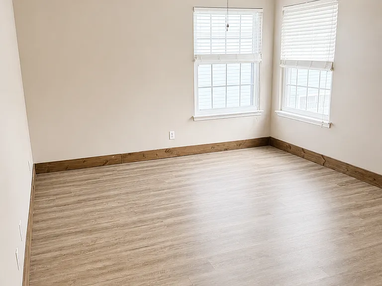 2257 Huntingdon Dr #H — Photo 23