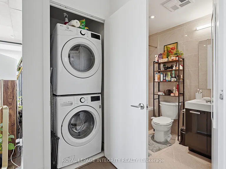 203 Catherine St #1203 — Photo 25