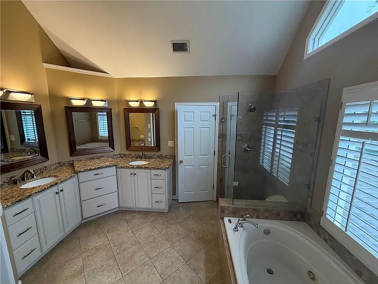 10935 Pennbrooke Xing — Photo 21