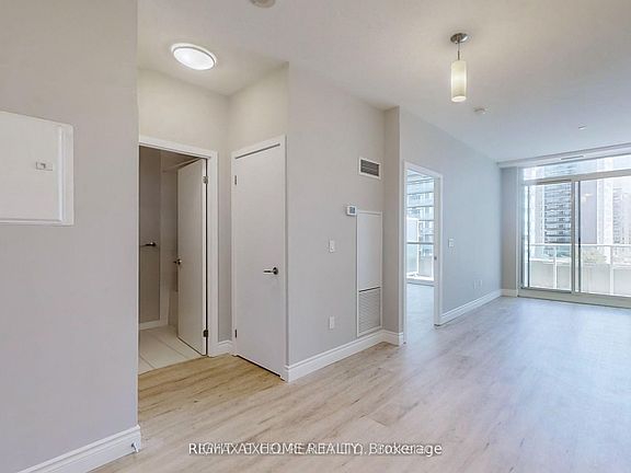 3rd image of 52 Forest Manor Rd #611