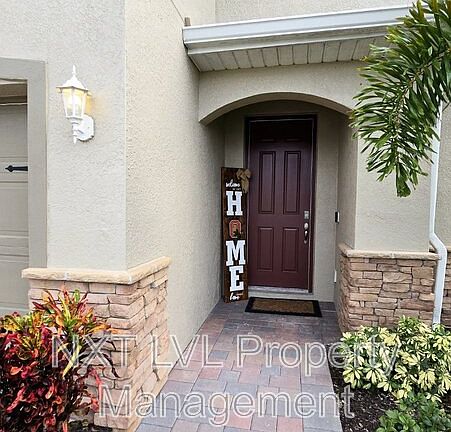 2nd image of 804 Heather Lake Ave