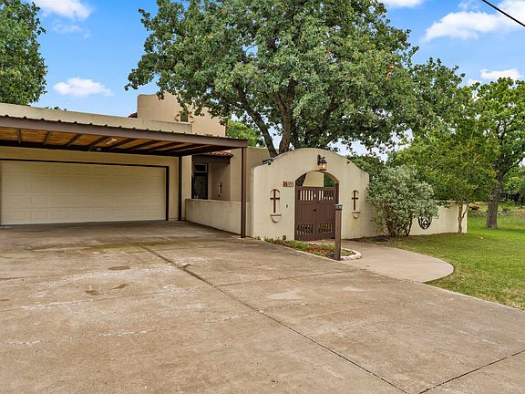 4th image of 111 Woodlawn Drive