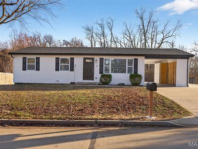 8 Faye Ave, Saint Charles, MO, 63301