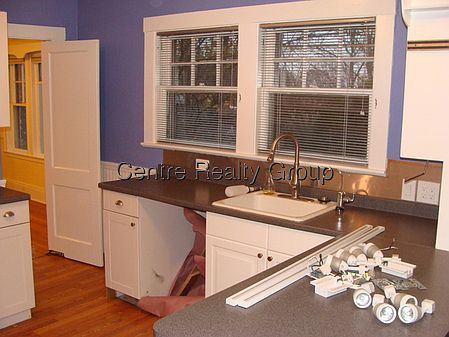 5th image of 480 Belmont St