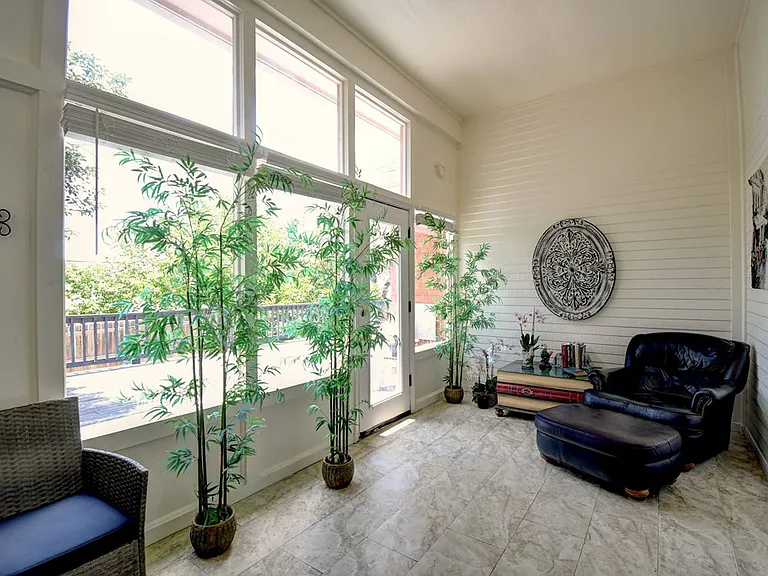719 Oak Hollow Dr — Photo 30
