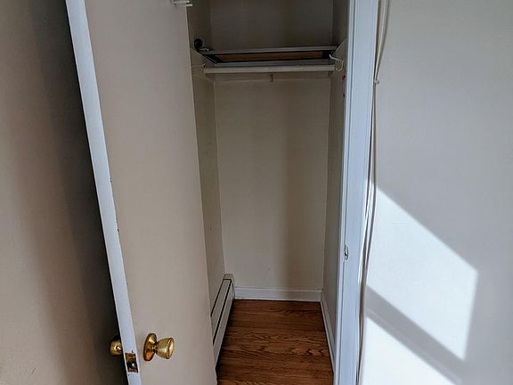 4th image of 100 Chalmers Ave #B