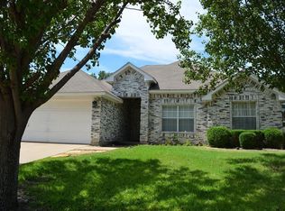 1808 Pebblebrook Ln, Sherman, TX 75092