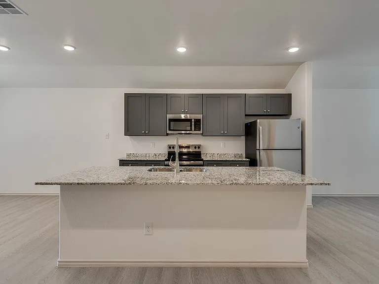 8212 E County Road 111 — Photo 5