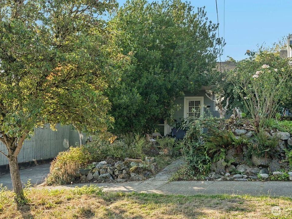 1st image of 341 NE 51st Street