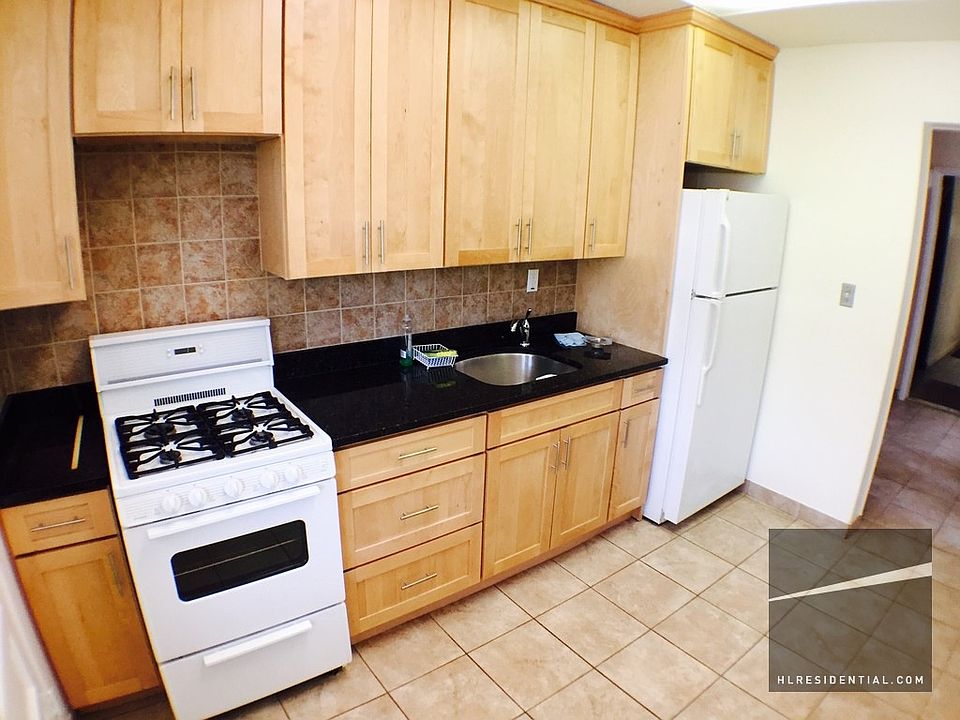 1st image of 2320 29th St APT 1