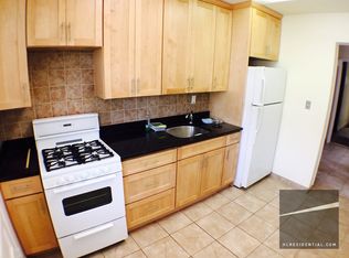 2320 29th St APT 1, Astoria, NY 11105