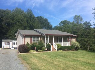 209 E Depot St, New London, NC 28127