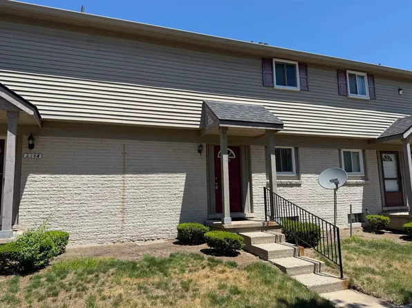 2208 Orchard Crest St, Shelby Township, MI 48317