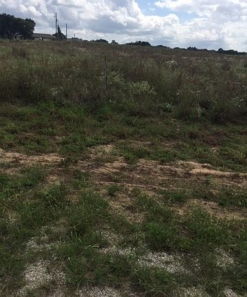 4th image of 968 Tower Rd