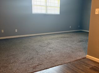 1111 Grooms St #7, Pawnee, IL 62558