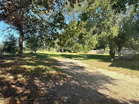 5th image of 17219 Moore Rd