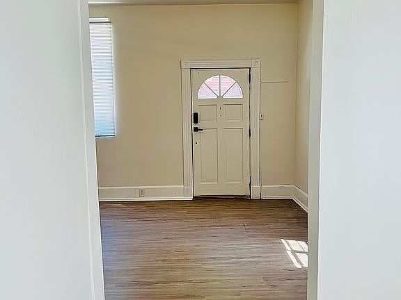2nd image of 3153 Bishop St