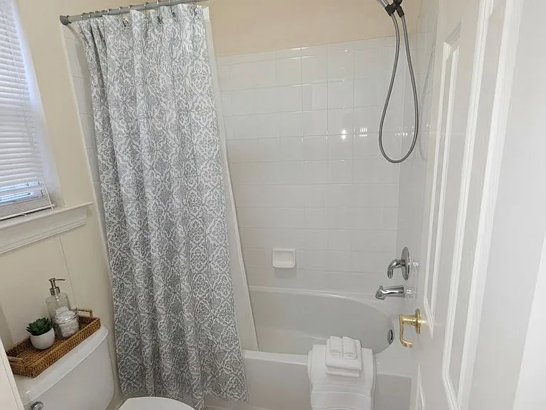 404 Tailor St — Photo 41
