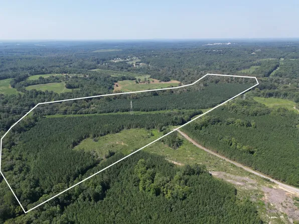 1 Pinewood Dr, Grover, NC 28073