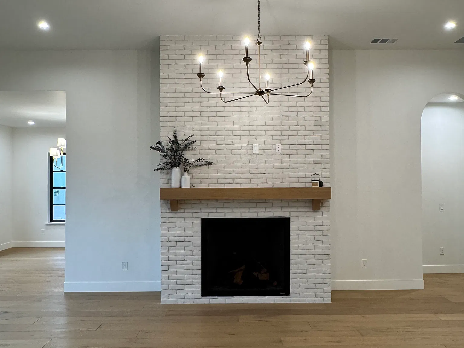 4 bed, 3.5 bath, 3069 sqft, $9,100 — Photo 3