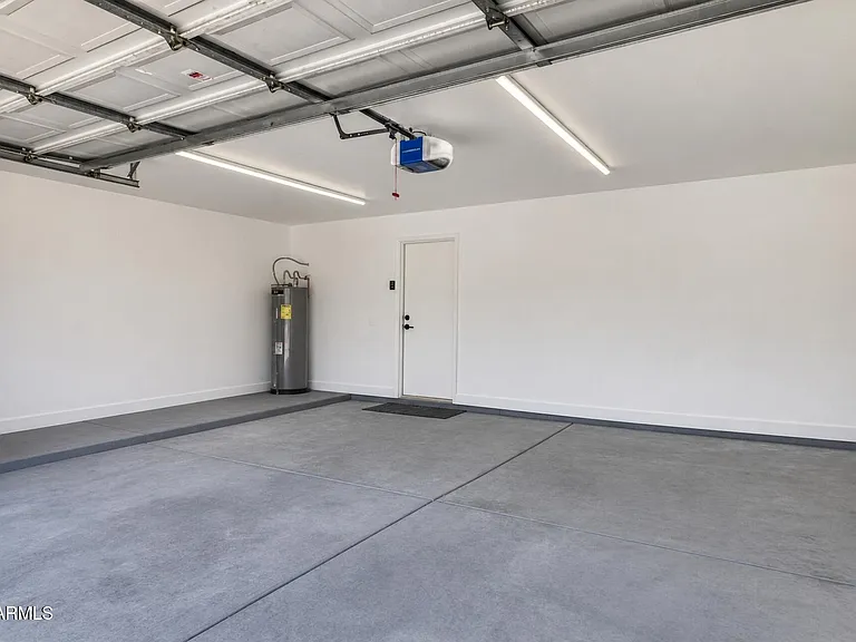 4760 W Wahalla Ln — Photo 57