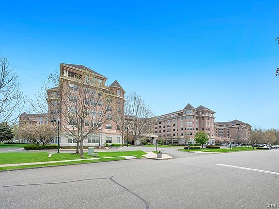 5th image of 300 E Overlook #534