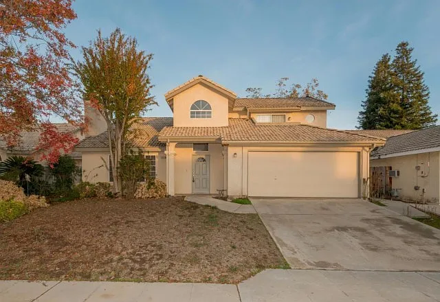 3570 N Sonora Ave photo 1