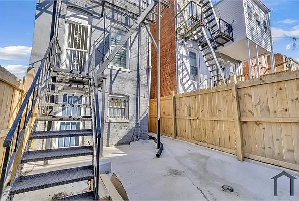2920 Parkwood Ave #1 — Photo 4