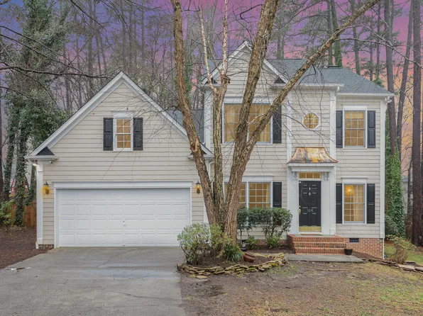 104 Wexwood Ct, Cary, NC 27519