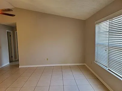 1133 James Ave — Photo 11
