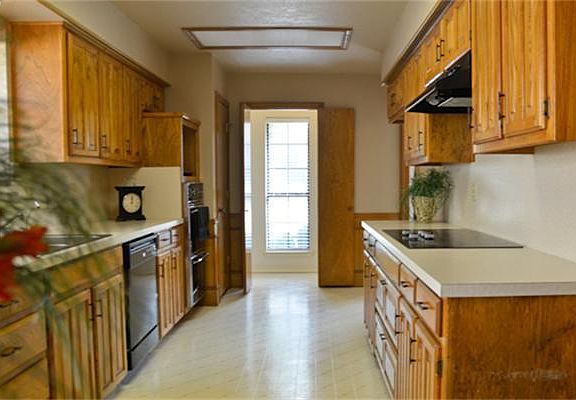 4th image of 2909 Mesquite Dr