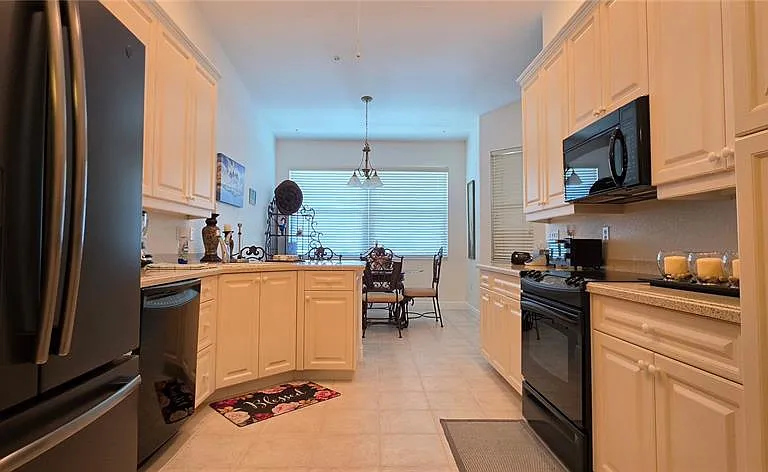 222 Lewis Cir #142 — Photo 11
