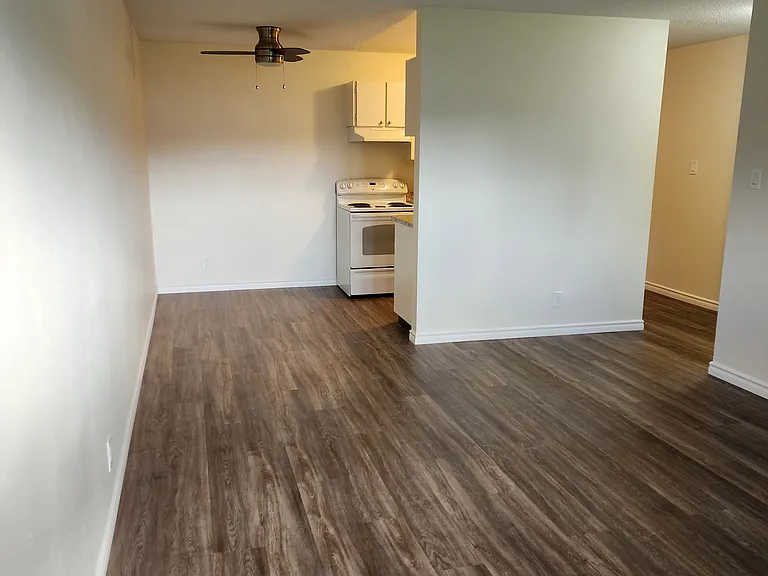 4001 Enemark Cres — Photo 20