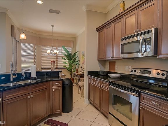 5th image of 11065 Esteban Dr
